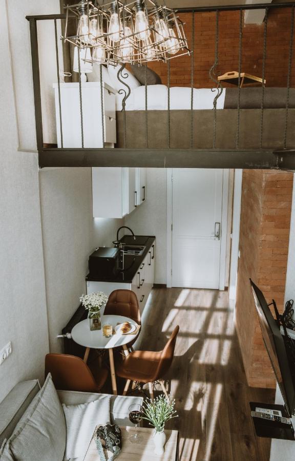 Luxury Duplex - Center *