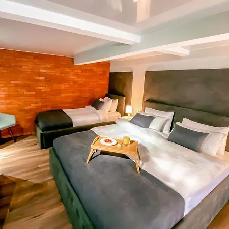 Luxury Duplex Suites - City Center تبليسي المظهر الخارجي الصورة