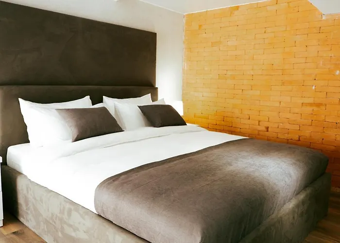 Luxury Duplex Suites - City Center