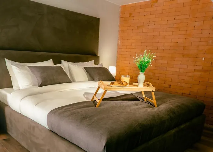 Luxury Duplex Suites - City Center