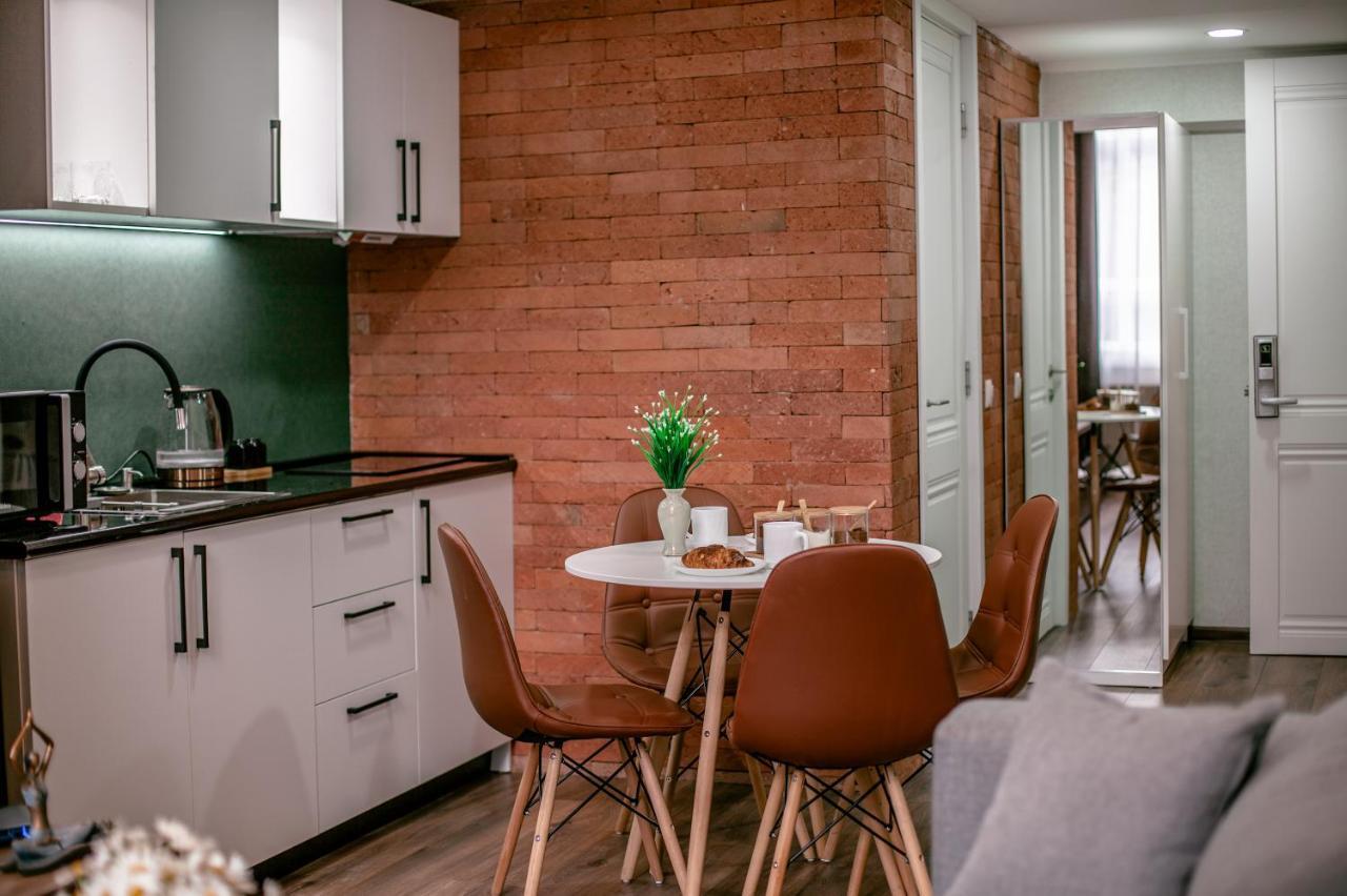 Luxury Duplex - Center *