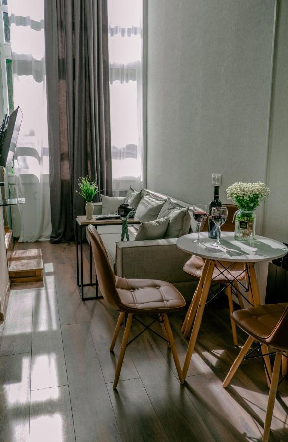 Luxury Duplex - Center *